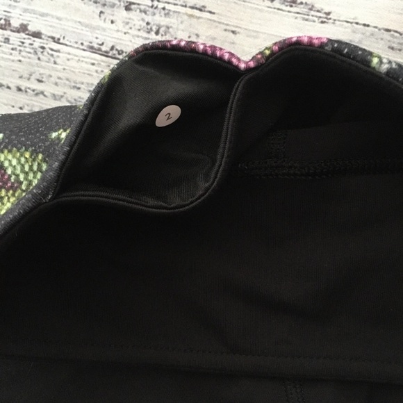 Lululemon Wunderunder Floral NWOT - Picture 7 of 8